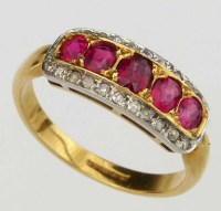 Lot 367 - 18ct diamond flanked ring with red precious
