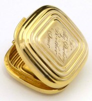 Lot 413 - 18k gold square box, inscribed, 38.1g