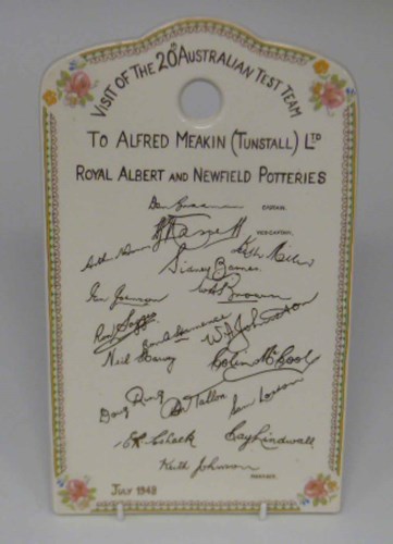 28 - Ceramic plaque commemorating the visit of 20th