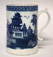 Lot 134 - Lowestoft tankard circa 1770, printed with