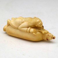 Lot 244 - Ivory snuff bottle.