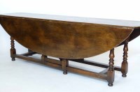 Lot 634 - Oak wake table double gate leg.