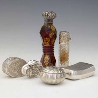 Lot 162 - Four boxes and two scent flasks
