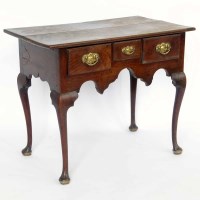Lot 452 - Mahogany low boy.