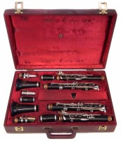 Lot 24 - Super graduate cased pair of clarinets with