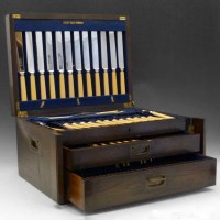 Lot 151 - EPNS flat ware in oak canteen.