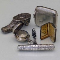 Lot 175 - Silver vinaigrette, shoe vesta case, vesta case
