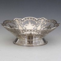 Lot 184 - Silver fruit basket
