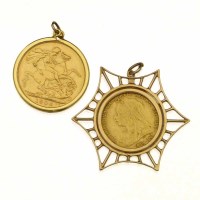 Lot 207 - Mounted gold sovereign, 1906; mounted gold