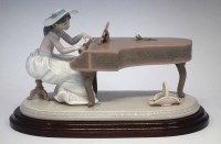 Lot 203 - Lladro piano player
