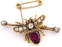 Lot 369 - Diamond insect brooch.
