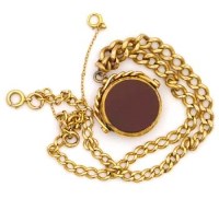 Lot 371 - 9ct gold flat curb chain with swivel fob.