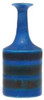 Lot 94 - Gambone vase 19cm.