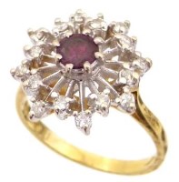 Lot 281 - 18ct gold garnet and diamond cluster ring