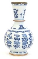 Lot 435 - Chinese Kangxi period blue/white vase 8.5.