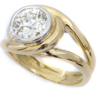 Lot 200 - Single stone diamond ring in 18ct yellow gold