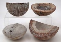Lot 166 - Two Alan Wallwork vases and two bowls