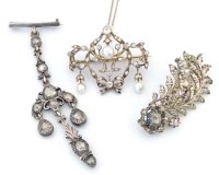 Lot 353 - Three antique brooches