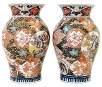 Lot 464 - Pair of Japanese Imari vases