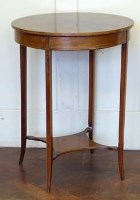 Lot 795 - Edwardian mahogany circular centre table