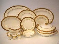 Lot 271 - Minton Buckingham service (some 2nds).
