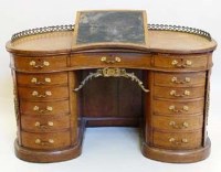 Lot 699 - Oak kidney shaped desk circa 1880