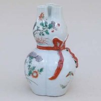 Lot 261 - Famille verte tulip vase