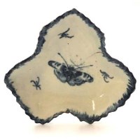 Lot 323 - Liverpool leaf dish.