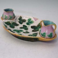 Lot 347 - George Jones strawberry dish.