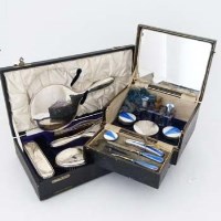 Lot 518 - Boxed dressing table set; boxed brushes (2)