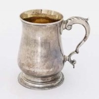 Lot 532 - Silver mug, London 1771