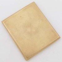 Lot 590 - Gold cigarette case.