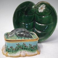 Lot 125 - George Jones sardine dish and a lily dish.