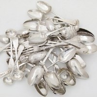 Lot 212 - Collection of Georgian and later tea, coffee and condiment spoons 23oz, 11dwt in total.