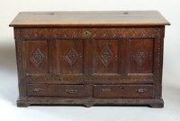 Lot 551 - Oak mule chest