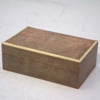 Lot 41 - 20th century cigarette box