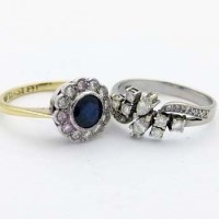 Lot 401 - Two 18ct diamond rings