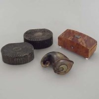 Lot 17 - Two papier mache snuff boxes, a horn snuff box and a tortoiseshell box.