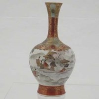 Lot 110 - Kutani porcelain bottle vase.