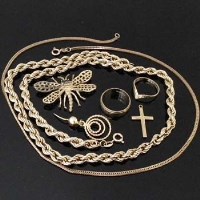Lot 326 - Group of 9ct gold rings and chains.