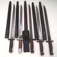 Lot 93 - Five 1907 Lee Enfield bayonets.