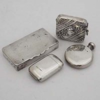 Lot 410 - Silver match box; vestas case; plain vestas case