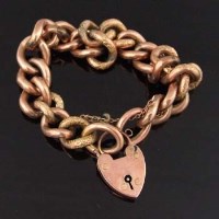 Lot 472 - 9ct gold chain bracelet.