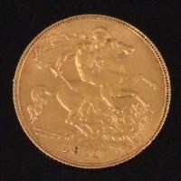 Lot 523 - George V gold half-sovereign, 1911 (VF)