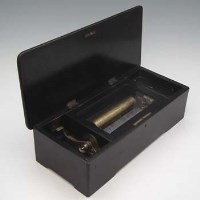 Lot 13 - 6 air musical box.