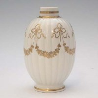 Lot 98 - Worcester tea canister probably by Giles.