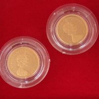 Lot 284 - Two 1980 half sovereigns.