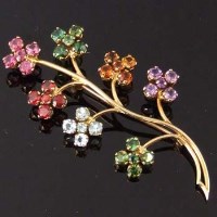 Lot 287 - Gold floral spray brooch set with seven clusters