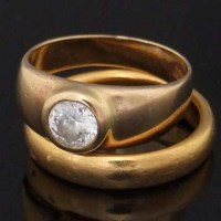 Lot 300 - 22ct gold plain band ring and an 18ct gold ring