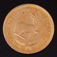 Lot 323 - South Africa 1 rand gold coin.